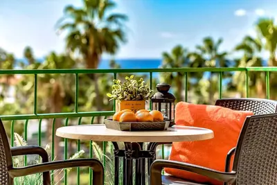 Image de Appartement moderne avec vue sur l'océan à Las Americas!