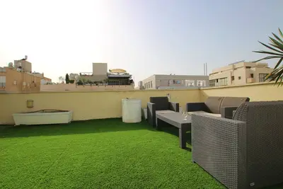Image de Superbe Chambre PRIVÉE De 3 Chambres Apt Par Gordon & Frishman Beach - Tel Aviv