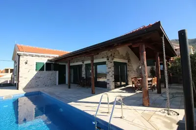 Image de Villa Sellista Avec Vue Mer Spectaculaire Et Piscine PRIVÉE