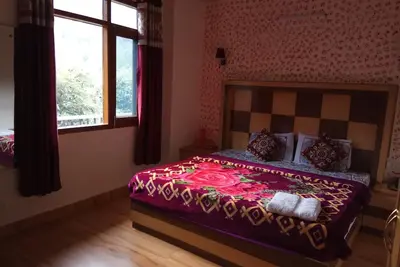 Image de Chêne Argenté Cottage Shimla