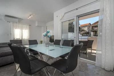 Image de Villa Kate 2-Appartement confortable et moderne, proche du centre et de l'aéroport, calme Palce