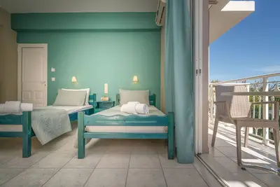 Image de Nikos & Maria Studios - Studio au premier étage