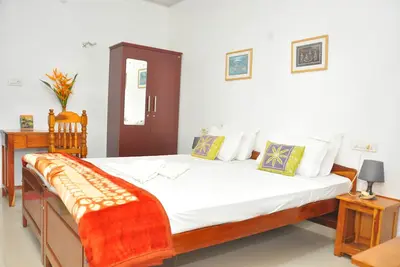 Image de Ambiance chaleureuse d appartement entièrement meublé avec un personnel amical