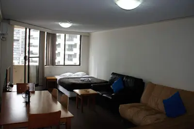 Image de Kent Grand Appartement 2 Chambres avec Balcon