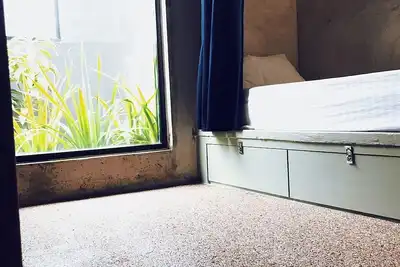 Image de La nature est notre thème et nous nous situons au cœur de la ville.