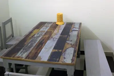 Image de Chambre Et Petit DÉJEUNER Dans La Ville De Dieux