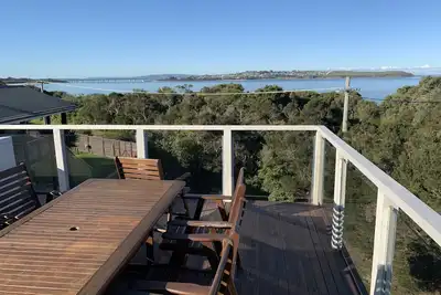 Image de Beachfront Bliss- Supers vue sur l'eau à partir de 2 ponts!