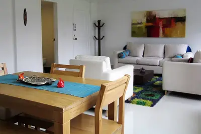 Image de Meilleur emplacement! Grande valeur et confort pratique, comme à la maison. ¡Gracias!