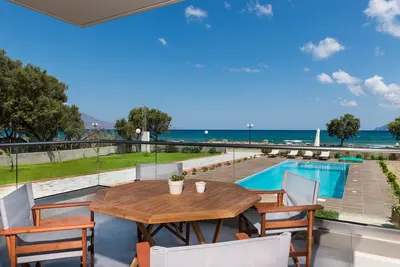 Image de Niovi Seaside Suites (4 + 2 personnes)