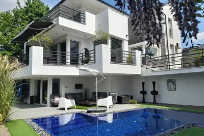 Image de Villa Familiale Privee avec jacuzzi et piscine