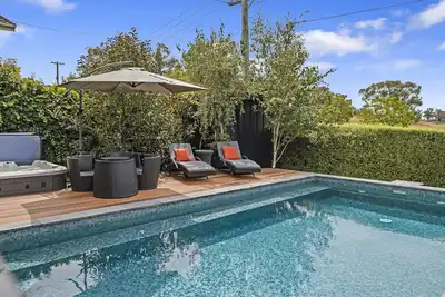 Image de Oasis Retreat-Luxury Spacieuse maison, vue magnifique. Chien amical-jardin sécurisé
