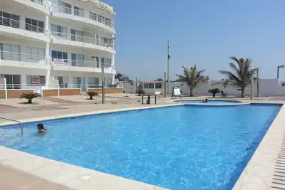 Image de Playas Ecuador - Profitez dans une belle maison au pied de la mer!