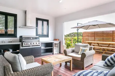 Image de Charleston Glamourous Sorrento Holidays Await