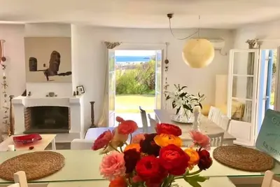 Image de Le luxe abordable à son meilleur avec cette charmante et spacieuse île Villa