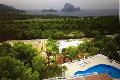 Image de Vue étonnante sur le rocher Es Vedra