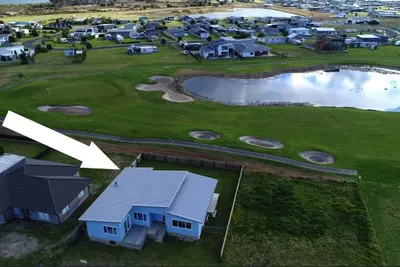 Image de Vues sur le lac, le golf et la montagne