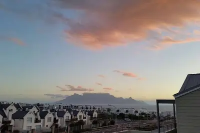 Image de Penthouse de luxe en bord de mer avec vue sur la montagne de la Table Le Cap