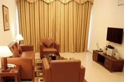 Image de Spacieux 2br desservi Al Muhaisnah 5 'à l'aéroport