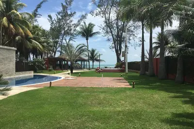 Image de Maison de luxe avec piscine sur le front de mer Serrambi