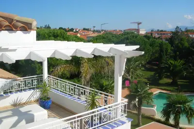 Image de Superbe villa méditerranéenne spacieuse, lumineuse, calme, piscine, jacuzzi, parc,