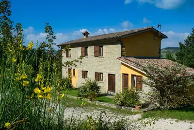 Image de Valdarecchia: une belle maison de campagne en Ombrie