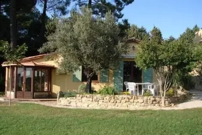 Villa nichée entre vignes et forêt  -3 ***- Climatisation