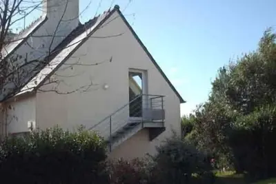 Image de Pretty studio, mature property, all mod cons/sea/private access to beach