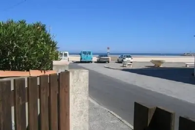 Image de appart. 2 pieces avec jardin idéal famille avec enfants en bordure de plage