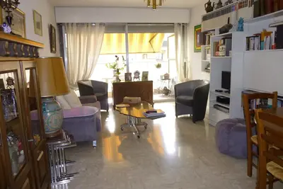 Location saisonnière 3 Pièces à 30 m de la plage - Nice Ouest
