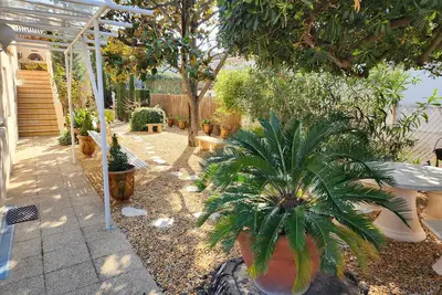 Image de Agréable et lumineux appartement de 75m² avec jardin arboré cloturé