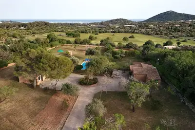 Image de Mansion dans la campagne près de la plage avec vue sur mer