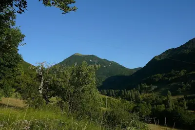 Image de Ancienne bergerie isolée pleine nature /vue superbe/ soleil, fraîcheur, silence