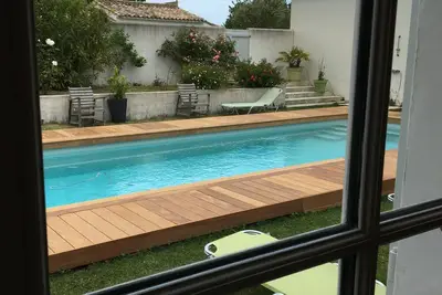 Image de Villa sur parcelle 1100m2 clos de murs endroit tres calme Est Ouest