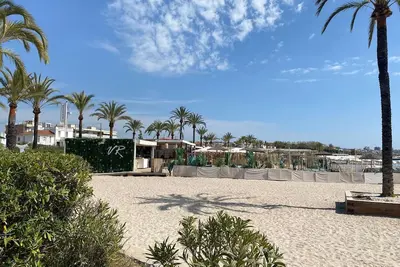 Image de Appartement moderne et confortable à 250 mètres de la mer à Golfe Juan