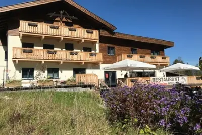 Image de Merveilleusement relax et, dans un appartement avec vue sur les pistes / montagnes.