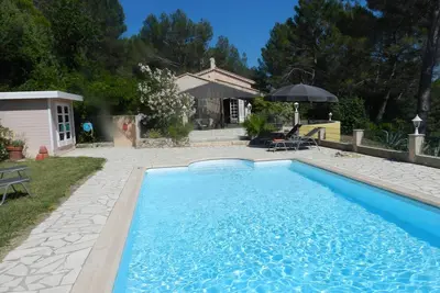 Image de Villa confortable avec piscine privée, climatisation, wifi gratuit, terrasse avec vue panoramique