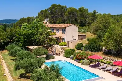 Image de Charming, luxurious house in Cotignac for 8p. with pool surrounded by vineyards