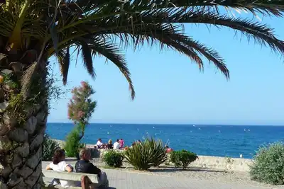 Image de Rez de chaussée très belle villa 200m plage, jardin privé, carport, WiFi, calme
