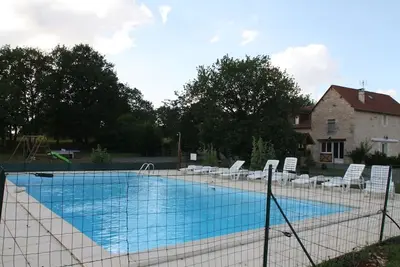 Image de Maison de caractère : Domaine La Cabane : 23 personnes, avec piscine, classé 3*