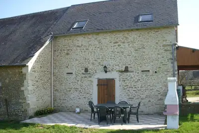 Image de Écurie aménagée avec goût en gîte