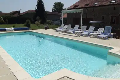 Image de Romeo - magnifiquement restauré Grange avec une grande piscine