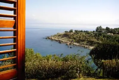 Image de Villa tout confort avec accès privé à la mer bleue de la Sicile, dans un cadre protégé. Wi-fi gratuit