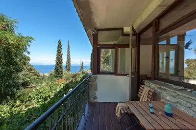 Image de Studios-Kyparissi, appartement \"Voukamvili\" au coeur d'Arcadie / Peleponnes
