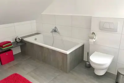 Image de Dachgeschosswohung récemment rénové et récemment aménagé