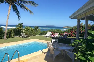 Image de Villa de charme avec piscine et vue mer d'exception, ambiance antillaise
