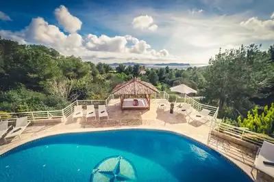 Image de Villa Buddha // 14-22 pers. // emplacement top au Km4