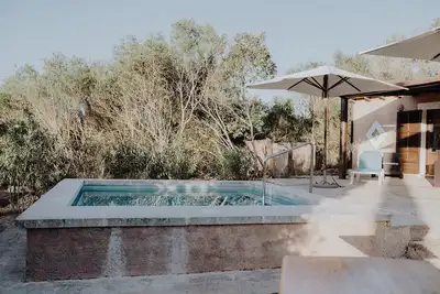 Image de Maison de vacances avec piscine privée, court de tennis, 2 chambres à coucher, 1 salle de bain, douche extérieure