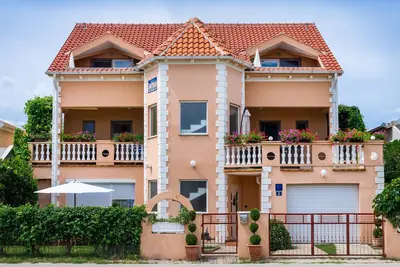 Image de Appartement pour 4 personnes dans un endroit calme 100m de la plage de sable