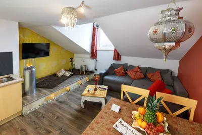 Image de Joli appartement avec jardin et étang de natation, calme dans un petit village