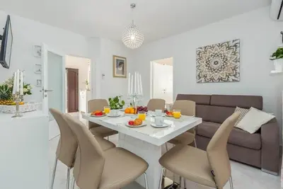 Image de Nouvel appartement pour 5 personnes avec jardin et terrasse